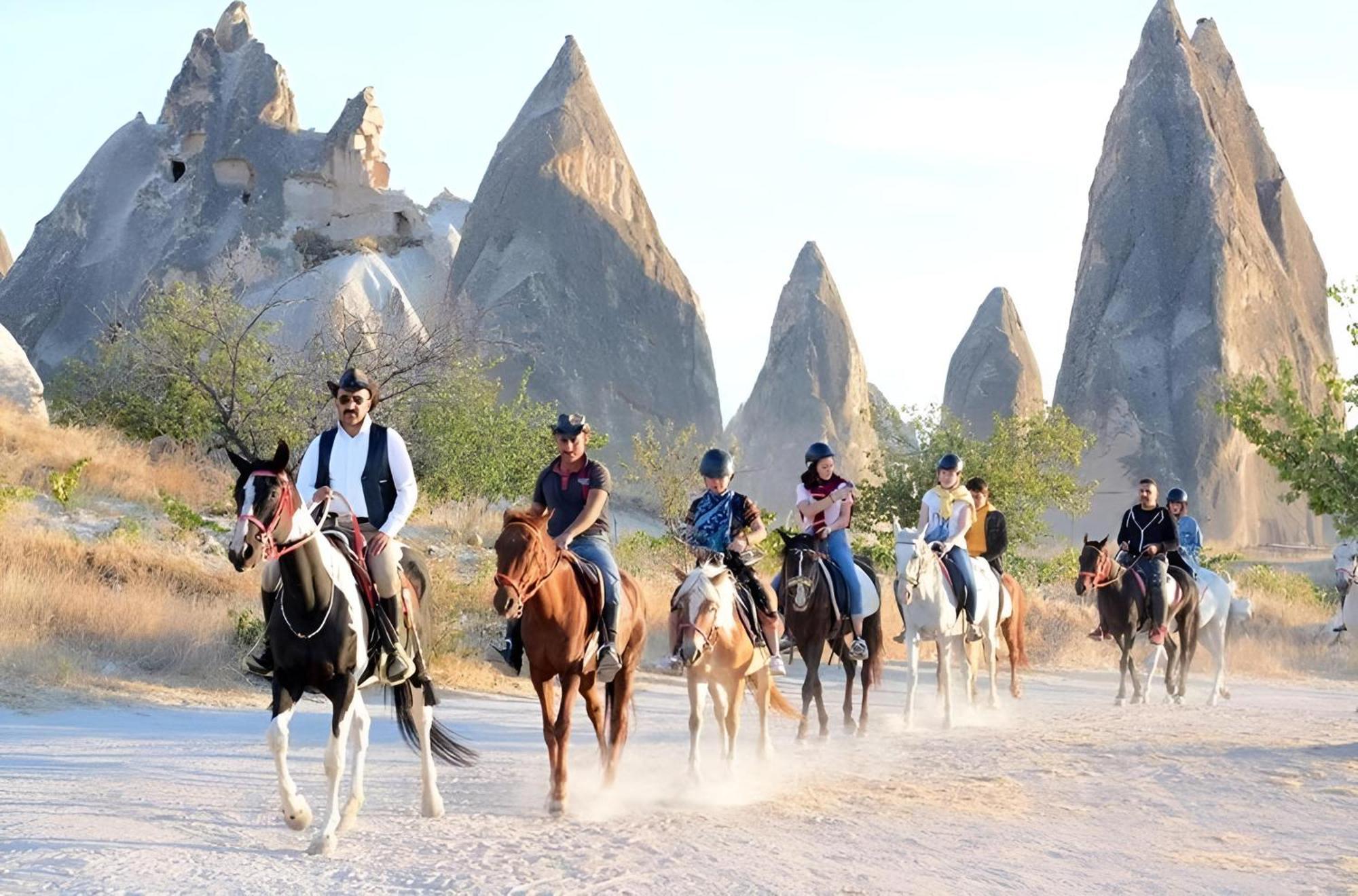Seki Cave Suites Гореме Экстерьер фото